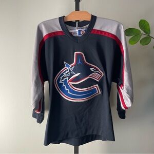 Vintage Vancouver Canucks CCM Hockey Jersey Kids Unisex Children’s Youth L/XL